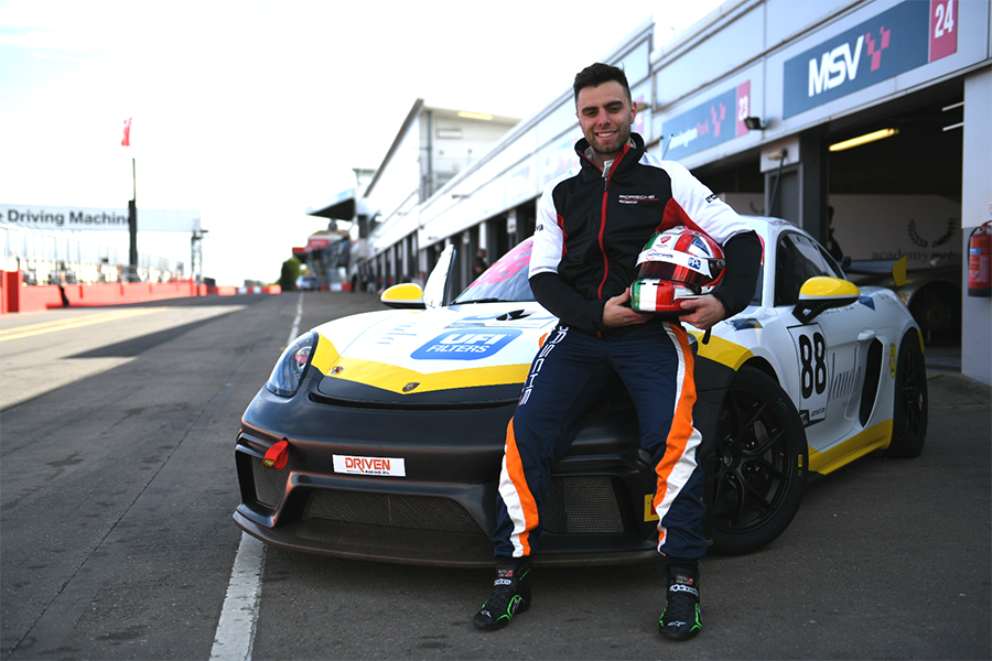 Dino-Zamparelli-Porsche-Cayman-sponsored-by-UFI-Filters-web ×ðʱ¿Áú¡¤Z6(ÖйúÇø)ÈËÉú¾ÍÊÇÆ´²«!